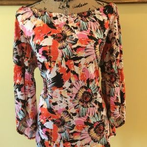 💯 authentic Relativity women's top size XL